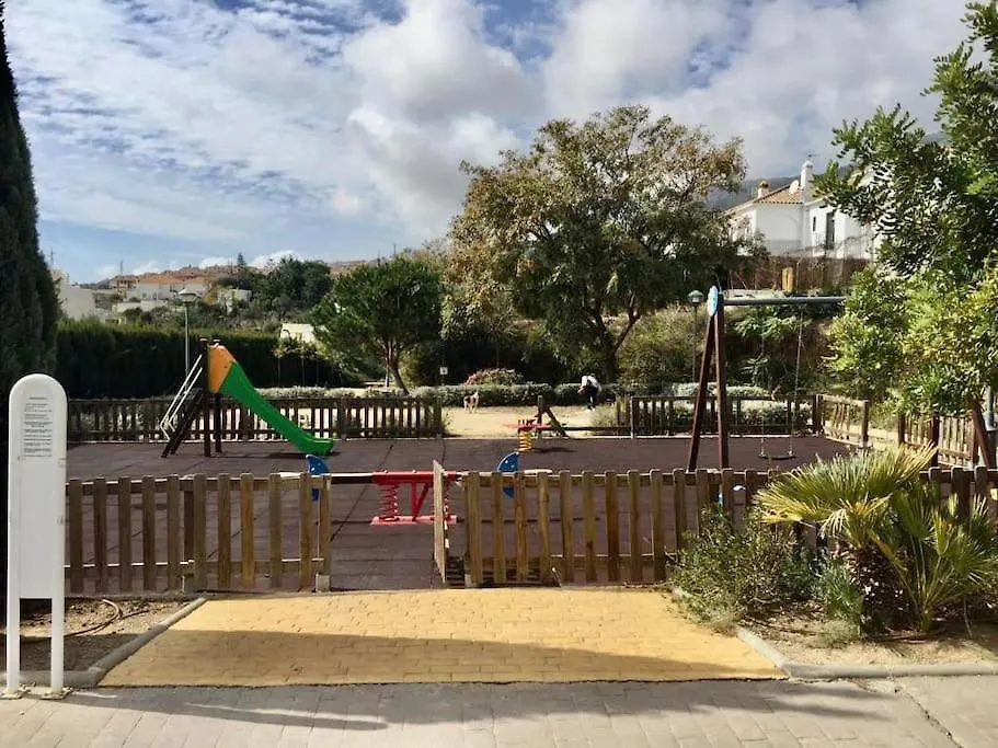 Serene Family Oasis: Poolside Retreat with Convenient Amenities Benalmadena Spain