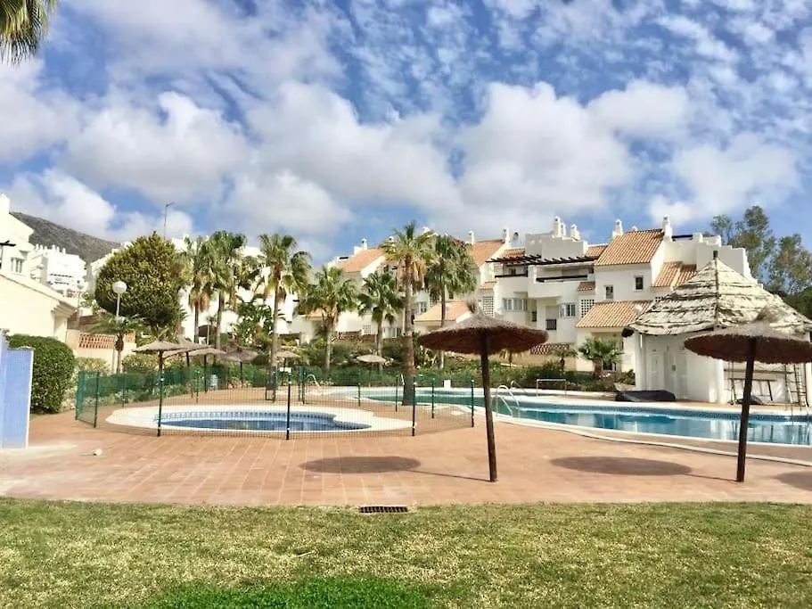 Serene Family Oasis: Poolside Retreat with Convenient Amenities Benalmadena 0*,  Spain